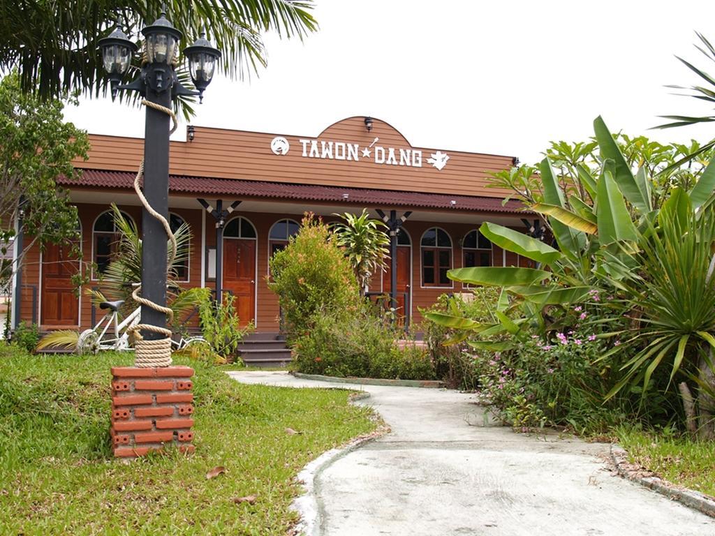 Cowboy Farm Resort Pattaya Ban Huai Yai Exteriör bild