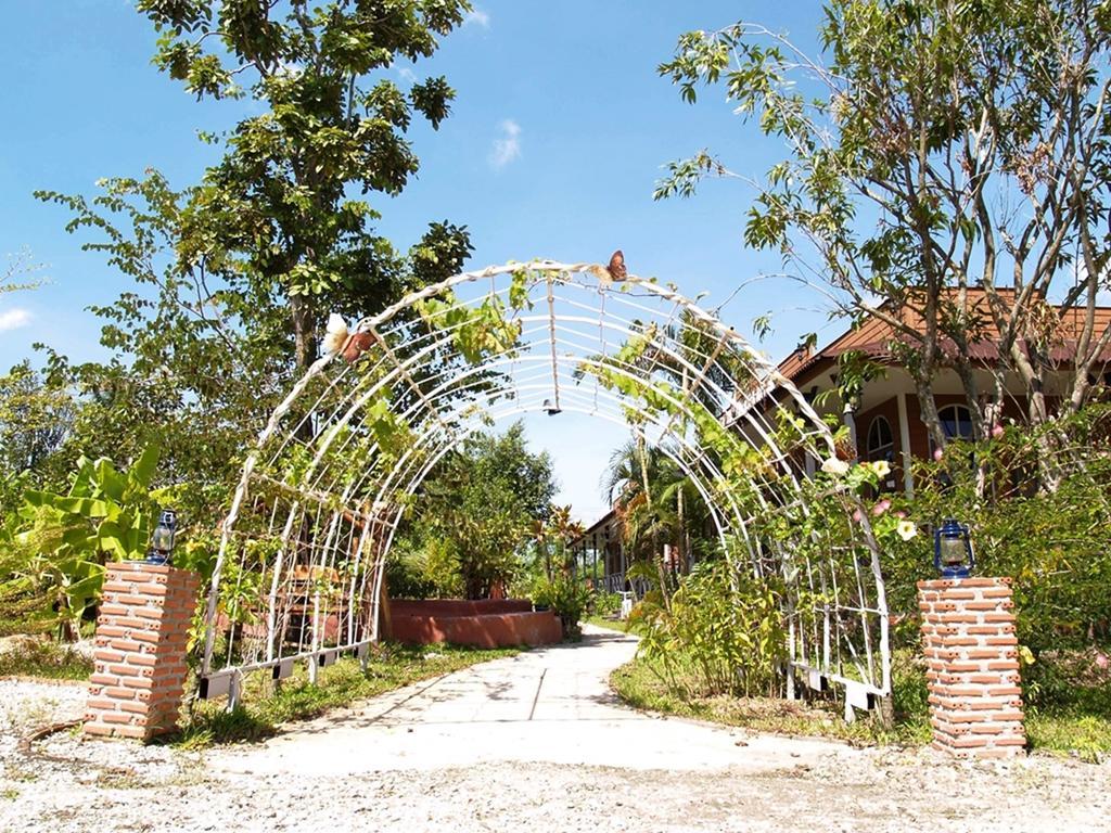 Cowboy Farm Resort Pattaya Ban Huai Yai Exteriör bild