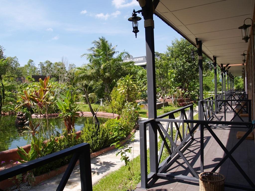 Cowboy Farm Resort Pattaya Ban Huai Yai Exteriör bild