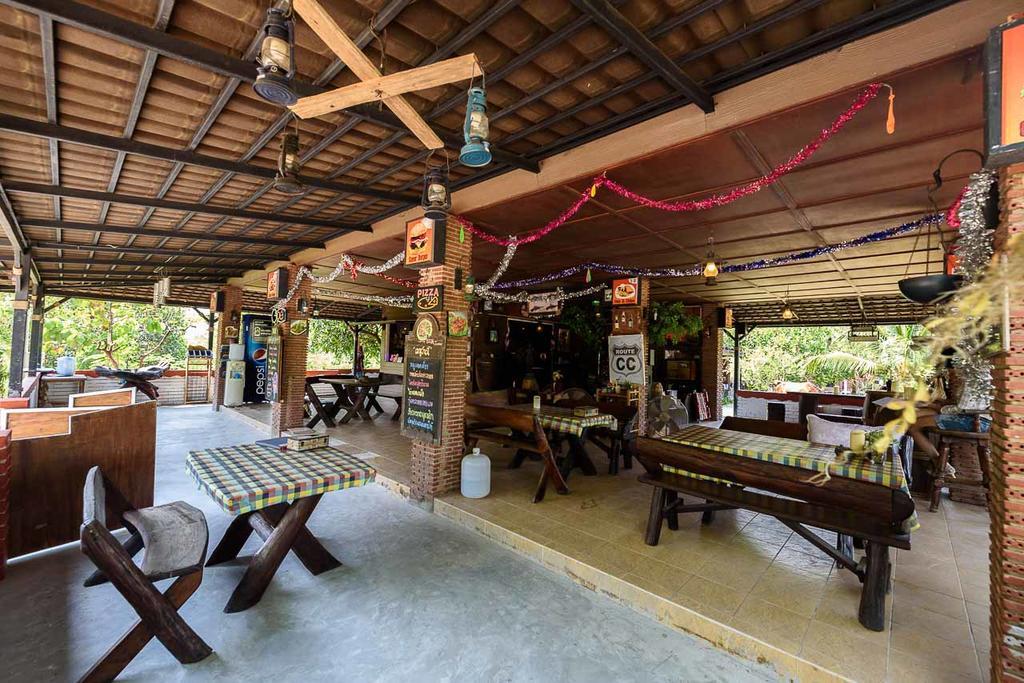 Cowboy Farm Resort Pattaya Ban Huai Yai Exteriör bild
