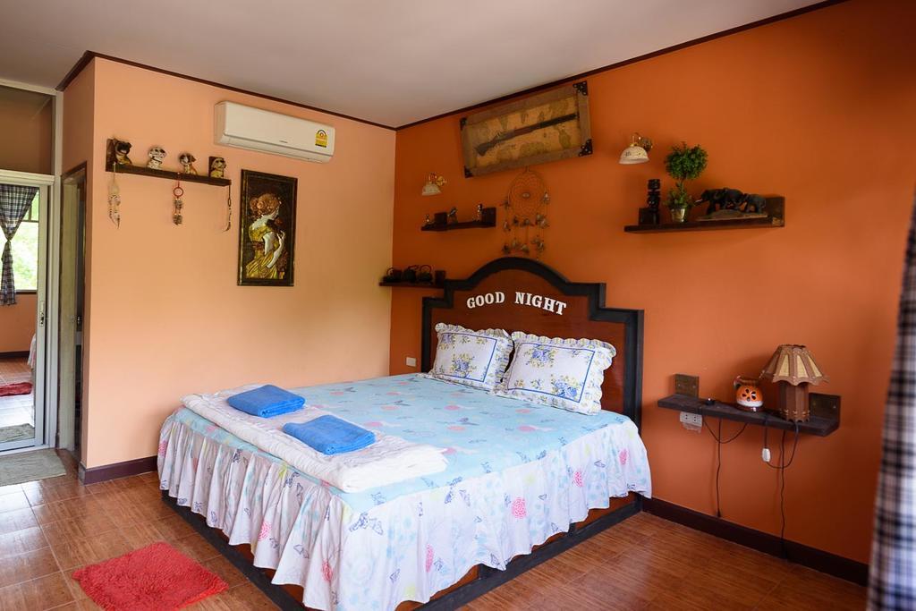 Cowboy Farm Resort Pattaya Ban Huai Yai Exteriör bild